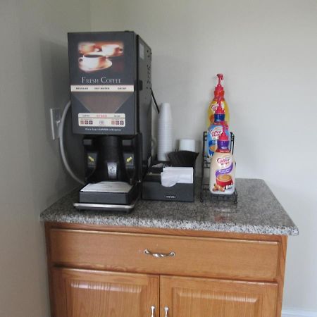 Red Roof Inn Walton - Richwood Bagian luar foto