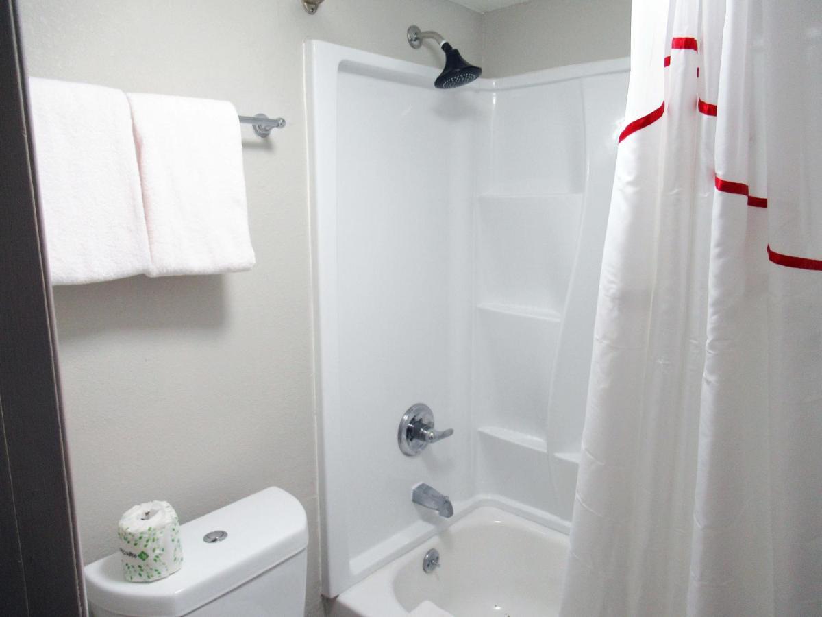 Red Roof Inn Walton - Richwood Bagian luar foto