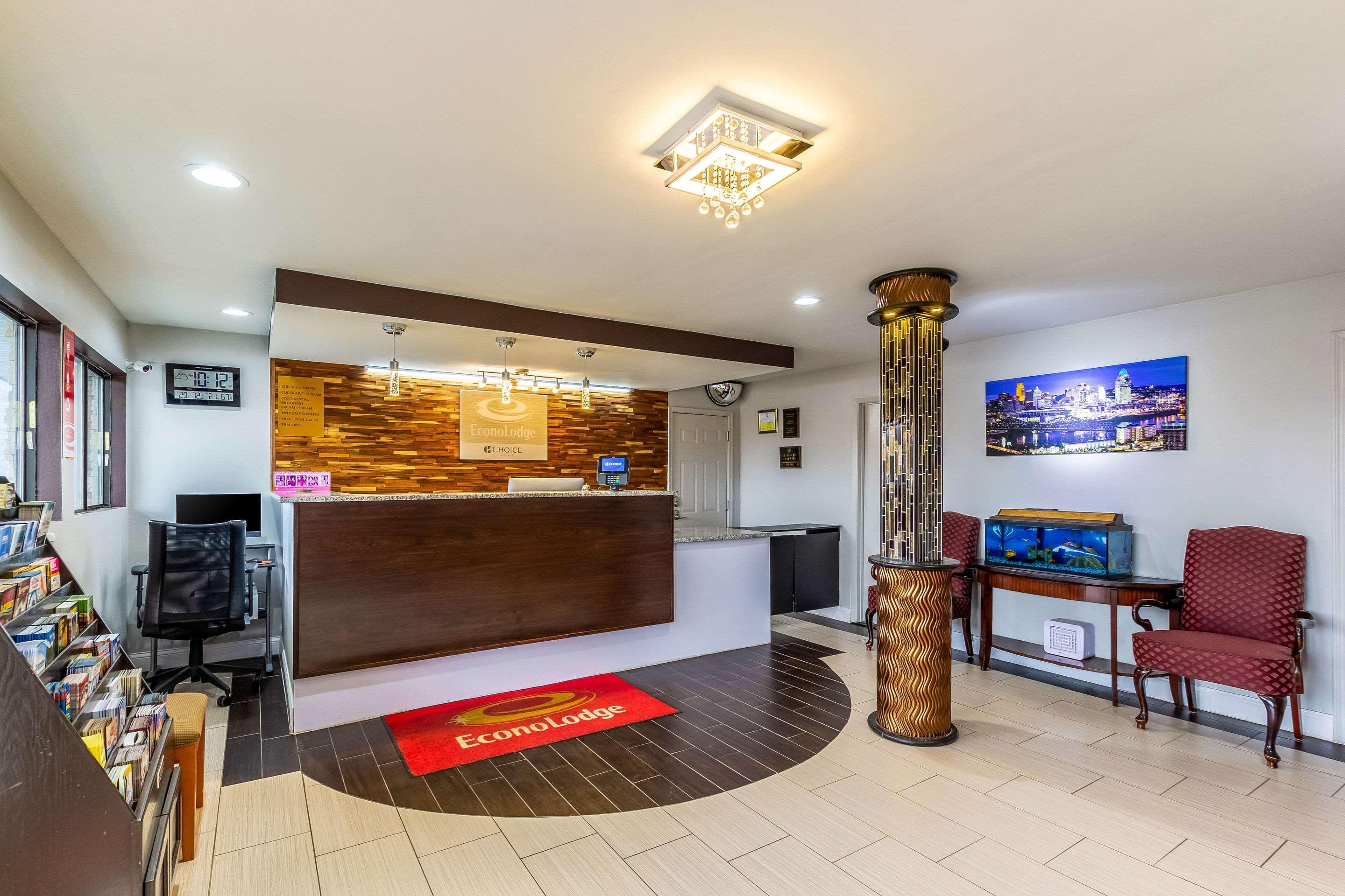 Red Roof Inn Walton - Richwood Bagian luar foto