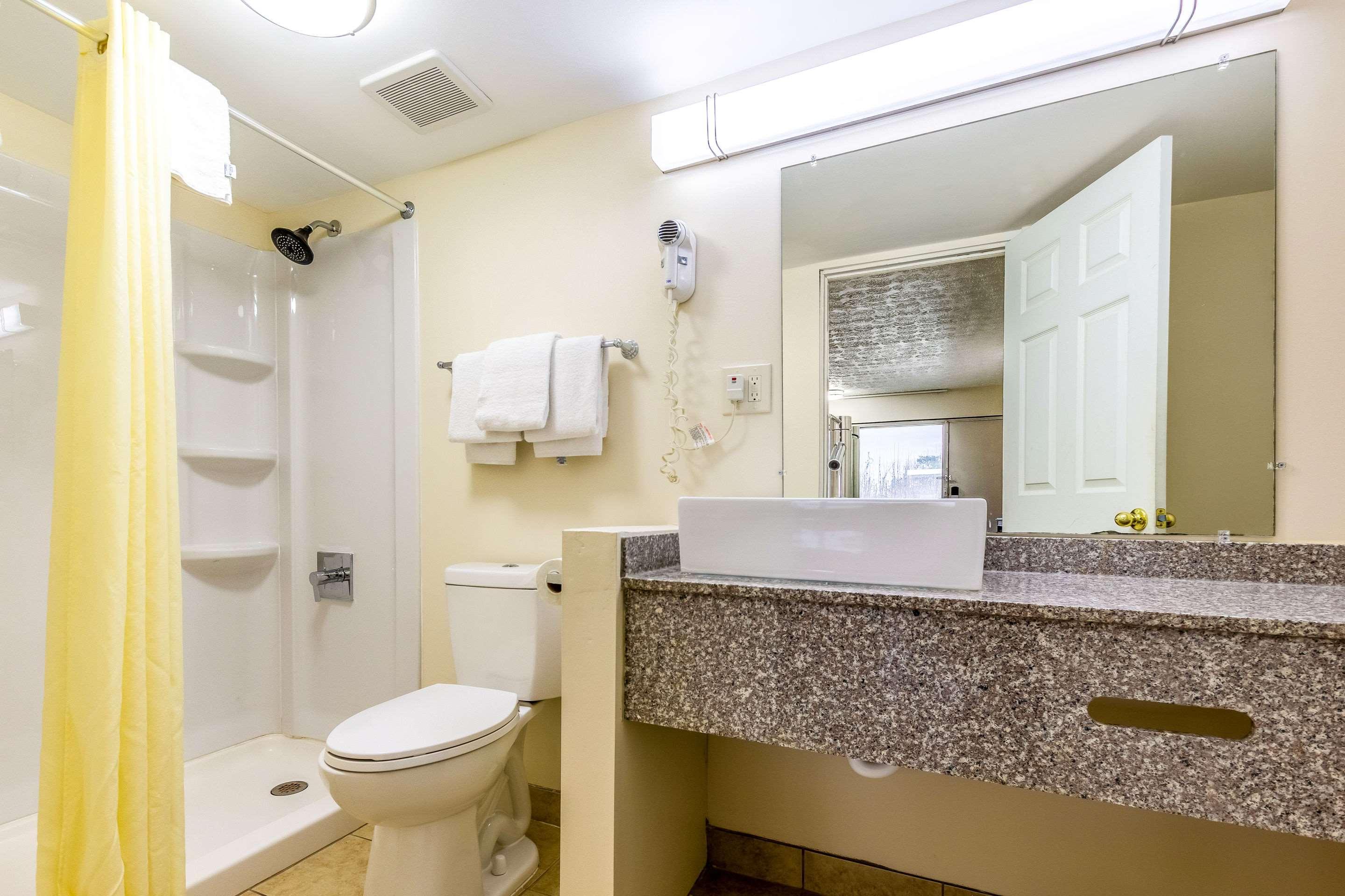 Red Roof Inn Walton - Richwood Bagian luar foto
